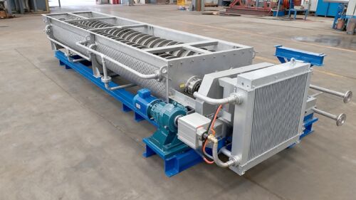 化学工学における熱交換スクリューコンベアの効率的な温度制御搬送用途