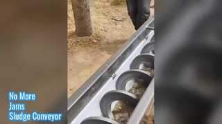 絡みのないスラッジコンベヤ メンテナンスが簡単
